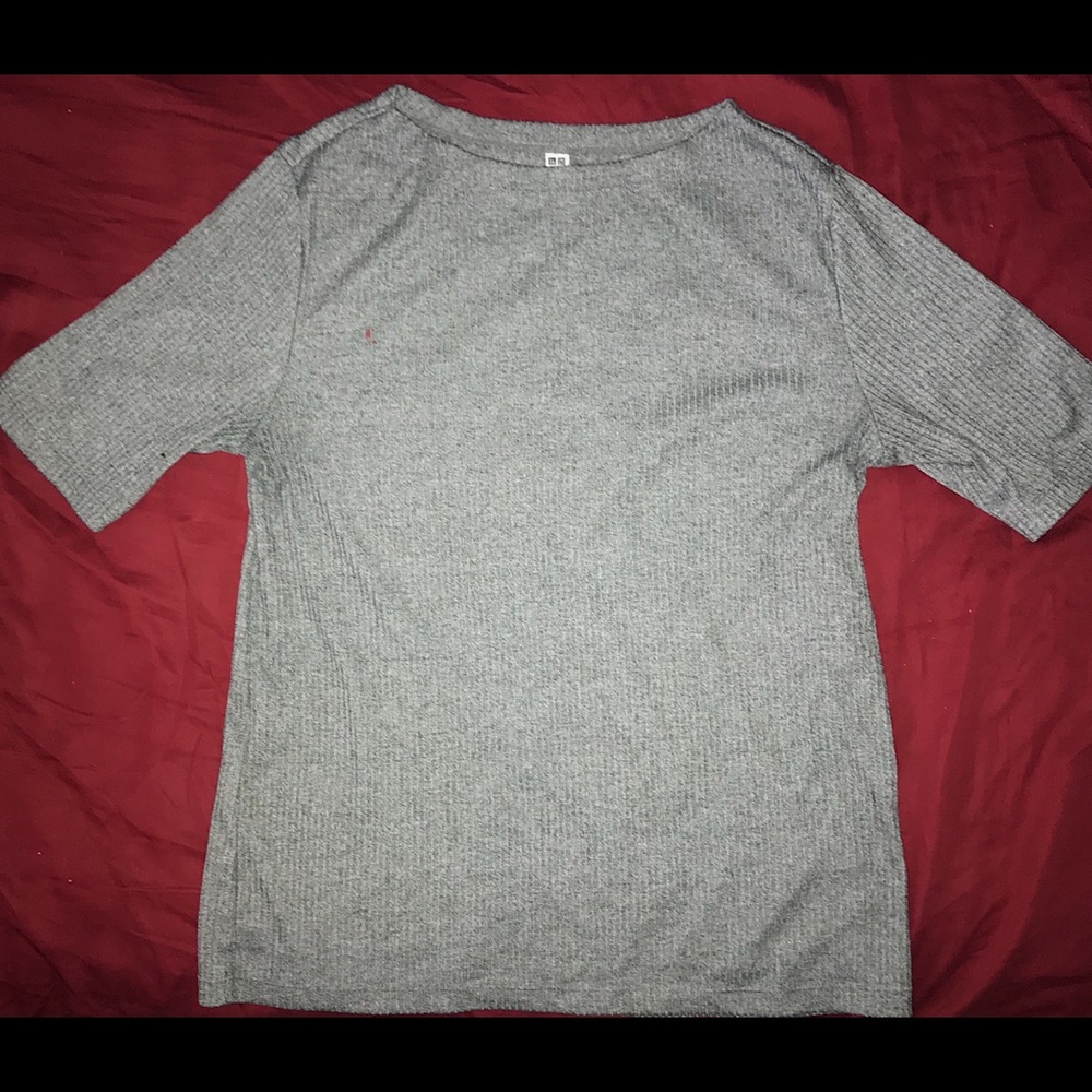 Uniqlo Heather Gray Ribbed Top